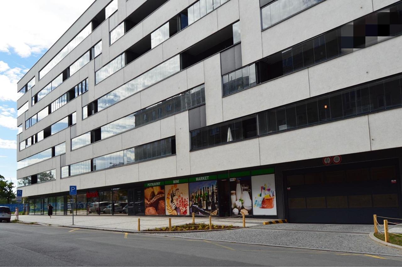 Apartment With Free Parking In براغ المظهر الخارجي الصورة